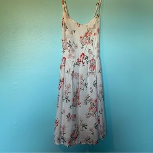 Flowy floral short dress